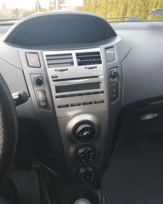 Toyota Yaris cena 10100 przebieg: 285724, rok produkcji 2009 z Krapkowice małe 79